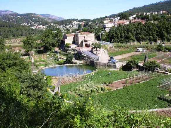 Can Brunet, bassa i conreus de Castellar del vallès