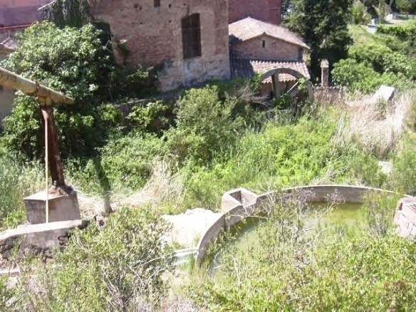 Conducció d'aigua a la fabrica i Antic Moli