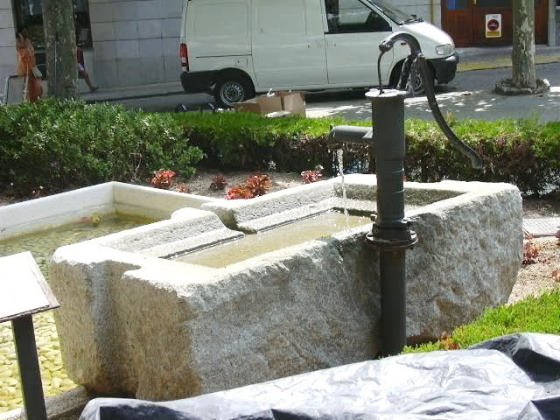 Argentona - Monuments a la Font - Pou_01