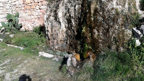 Font de darrera edifici d'Aiguafreda de Dalt