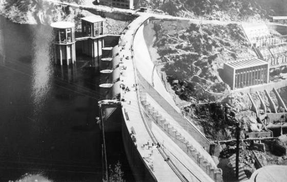 Pantà de Sau. fa mes de 50 anys , quan es va finalitzar la seva construcció