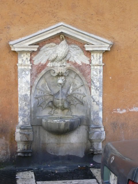 Fontana del Drac i Ocell